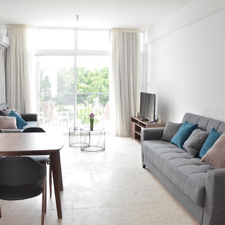 Almyria Apartments - By Imh Travel & Tours 파포스 외부 사진