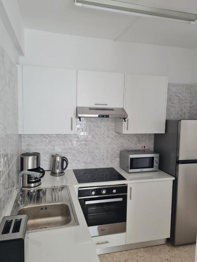 Almyria Apartments - By Imh Travel & Tours 파포스 외부 사진