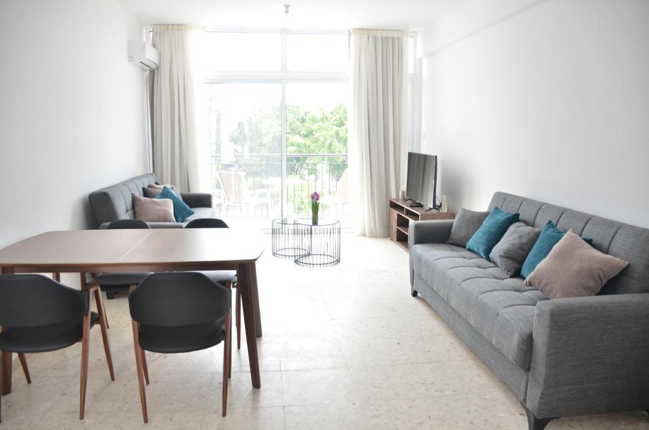 Almyria Apartments - By Imh Travel & Tours 파포스 외부 사진
