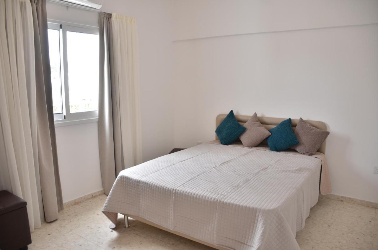 Almyria Apartments - By Imh Travel & Tours 파포스 외부 사진