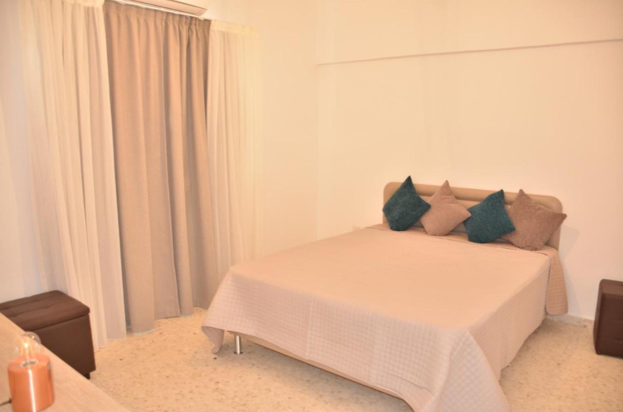 Almyria Apartments - By Imh Travel & Tours 파포스 외부 사진