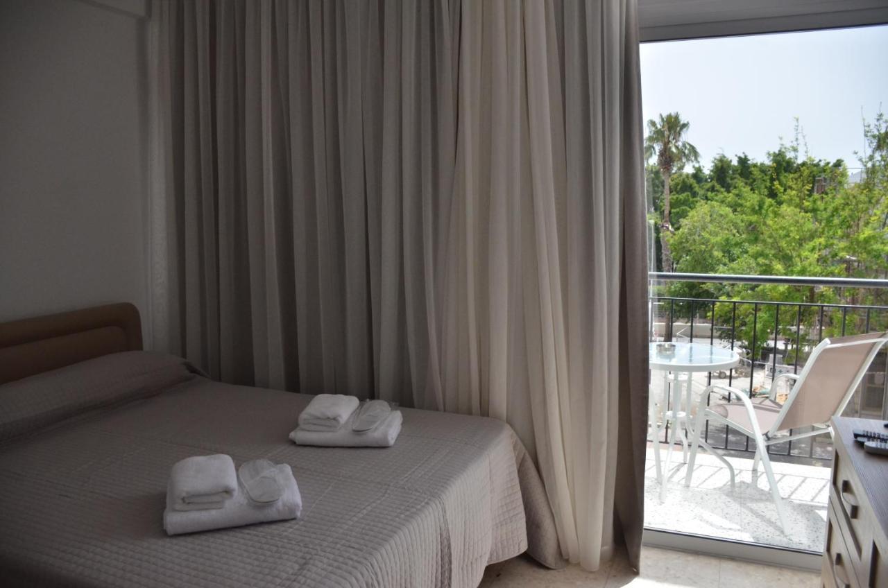 Almyria Apartments - By Imh Travel & Tours 파포스 외부 사진