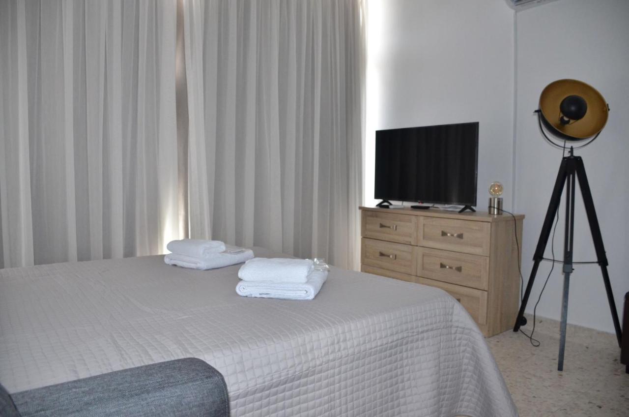 Almyria Apartments - By Imh Travel & Tours 파포스 외부 사진