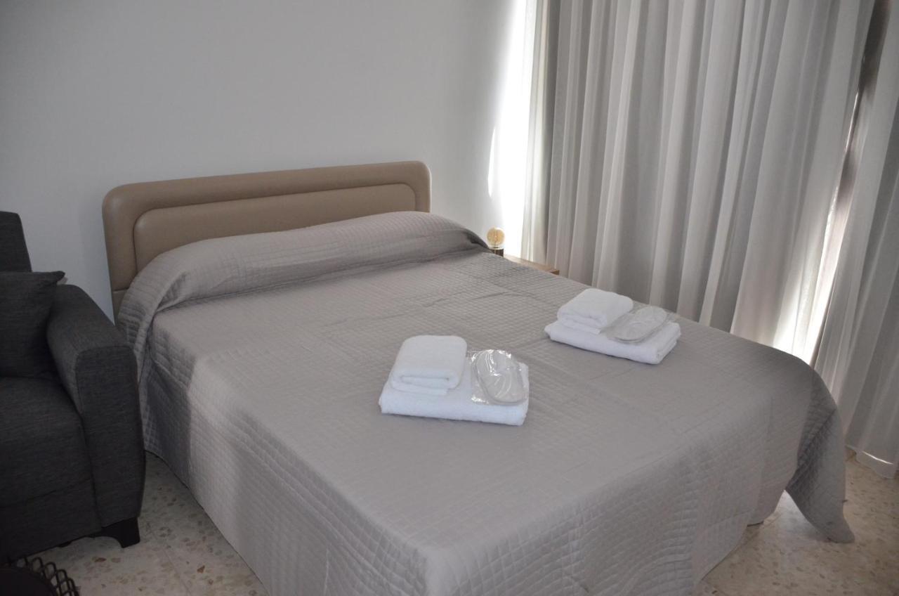 Almyria Apartments - By Imh Travel & Tours 파포스 외부 사진